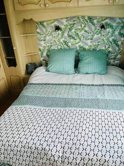 Chalet Dans La Foret Proche Disney La Houssaye-en-Brie Екстериор снимка
